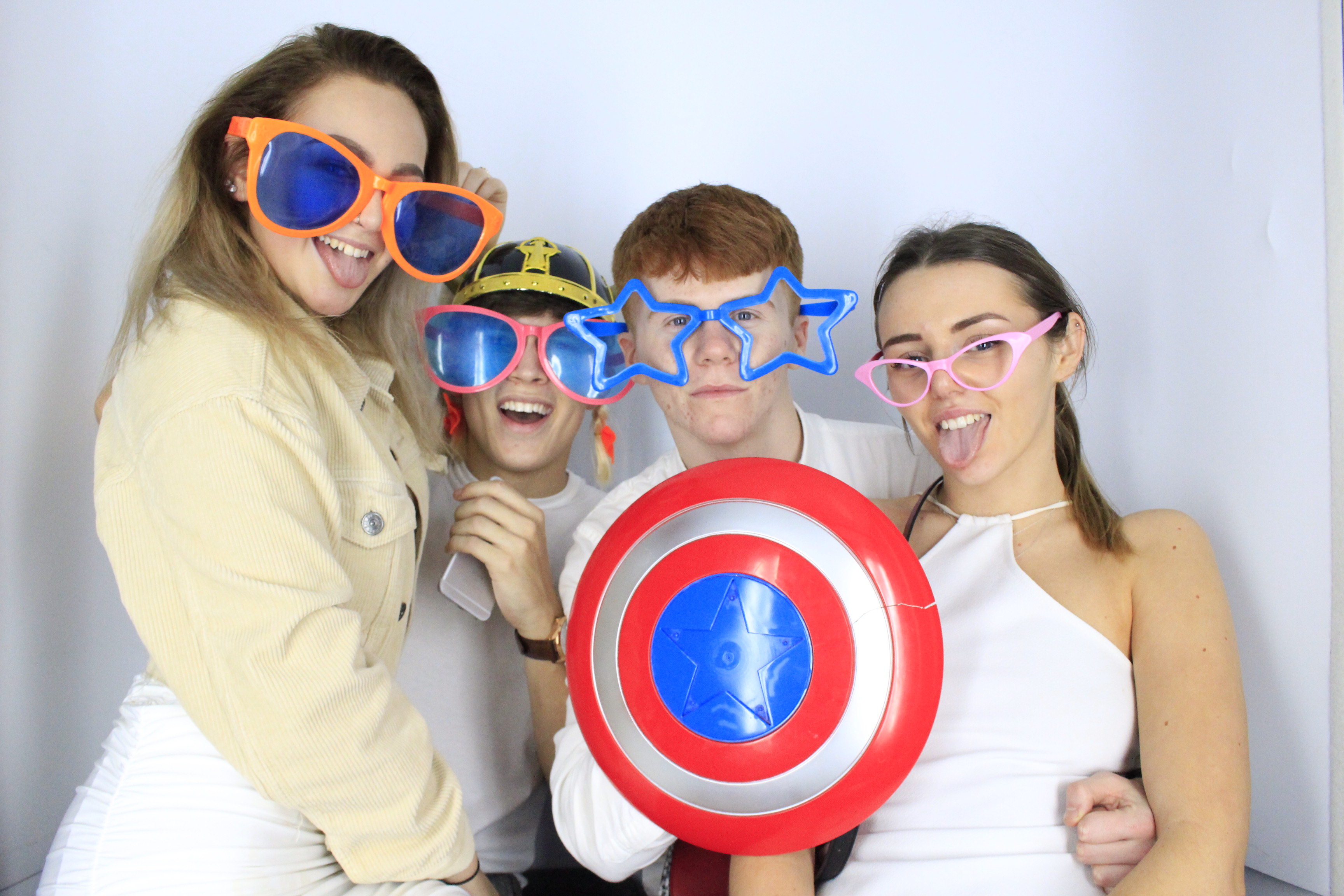 Issy & Alice's 18th Birthday Party | View more photos from the event at gallery.myphotoboothexperience.co.uk/u/MyPhotoBoothExperienceLtd/Issy-Alices-18th-Birthday-Party